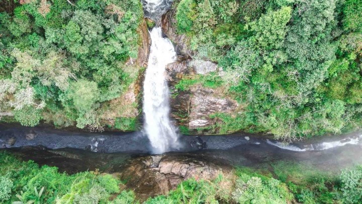 Di Lao Cai nho trai nghiem ngam tuyet canh thac Rong o Trung Leng Ho