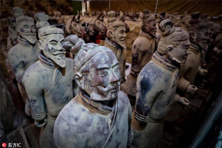 Mở mộ Tần Thủy Hoàng, “đứng hình” thấy pho tượng tay không thần bí - Hình 7 Mo mo Tan Thuy Hoang, “dung hinh” thay pho tuong tay khong than bi-Hinh-7
