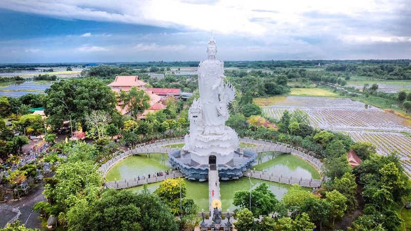 Ve Tay Ninh tham chua Go Ken