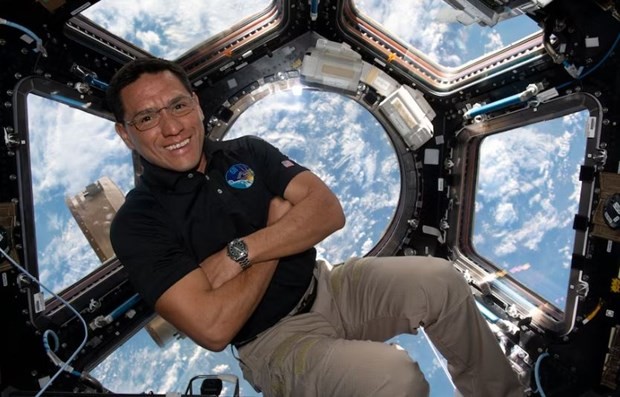 View - 	Ảnh độc Phi hành gia trở về Trái đất sau nửa năm kẹt trên ISS