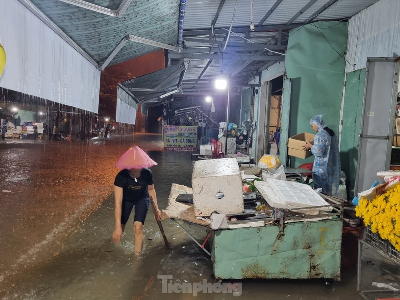 Nguoi dan Da Nang khon don don do chay ngap trong dem-Hinh-10