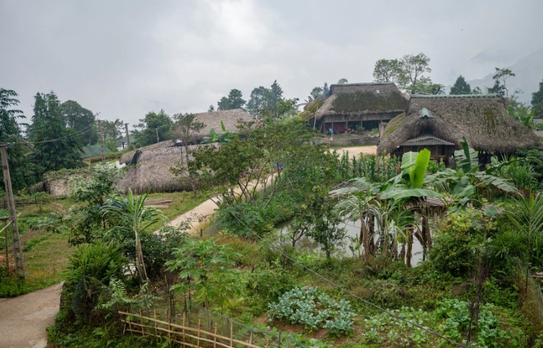 Ngoi lang co tich, ngoi phu reu xanh o Ha Giang-Hinh-2