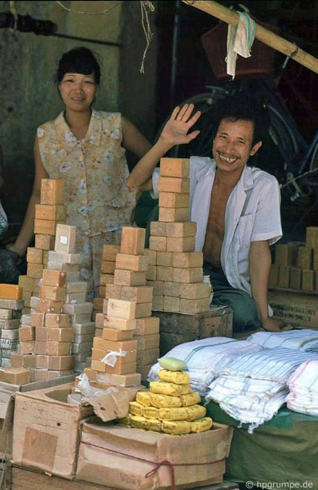 Xuc dong ngam Ha Noi nhung nam 1990 qua loat anh quy gia-Hinh-4