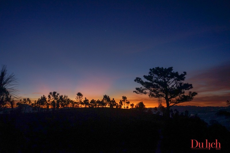 Ngam Da Lat day binh yen tren doi Thien Phuc Duc