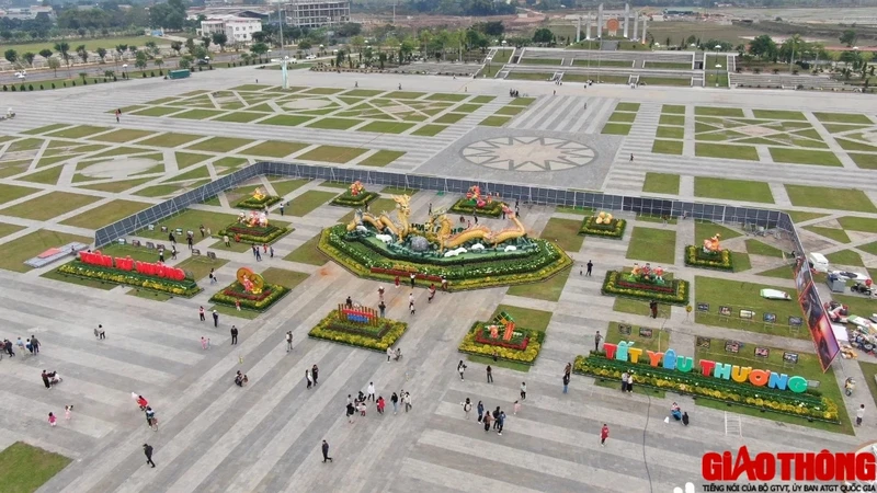 Tan muc ve hoanh trang linh vat “song long chau nguyet” o Hoa Binh