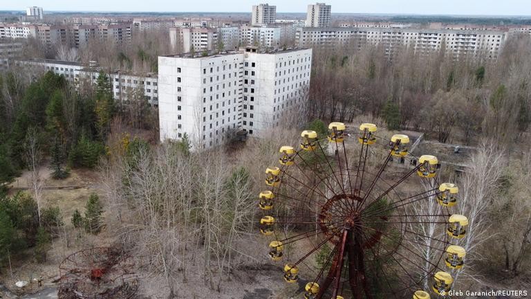 Giat minh 'quai vat' mien nhiem phong xa o 'cam dia' Chernobyl-Hinh-7