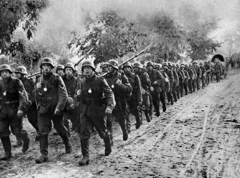 View - 	Trùm phát xít Hitler trả giá đắt thế nào khi xâm lược Liên Xô