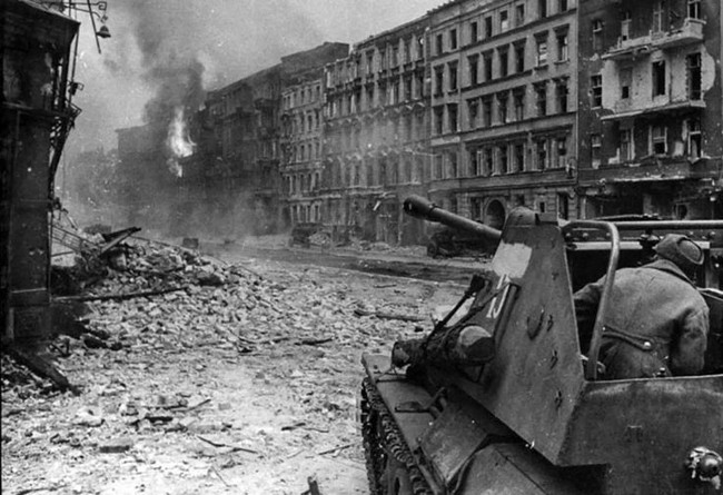 View - 	Cuộc chiến đẫm máu chiếm trụ sở Quốc hội Đức quốc xã của Liên Xô