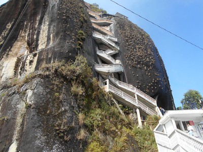 Kham pha bat ngo ve tang da co nang khoang 10 tan-Hinh-6