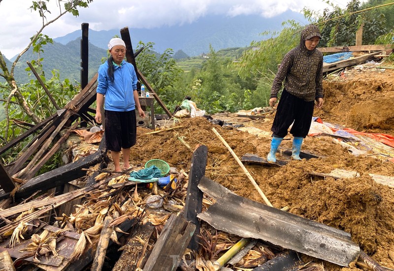 Nan nhan vu sat lo o Cao Bang: 'Chau mat, nha sap...'-Hinh-8