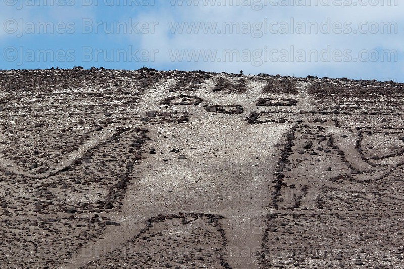 Gian nan giai ma hinh ve khong lo o sa mac Atacama-Hinh-10