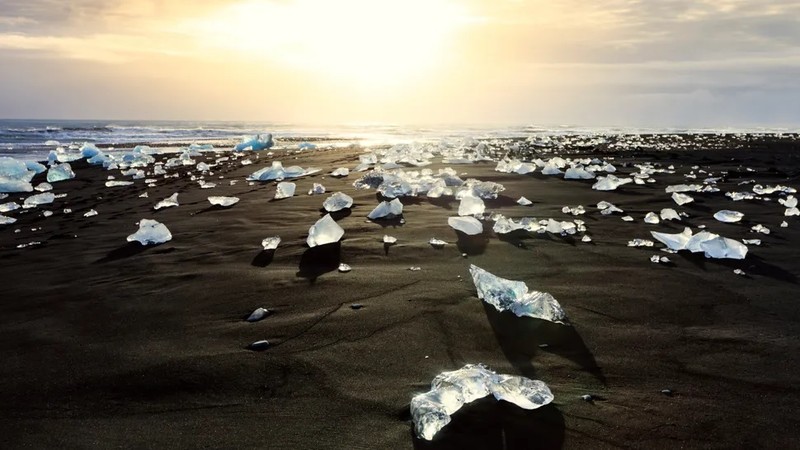 Ky thu 'bai bien kim cuong' noi tieng Iceland