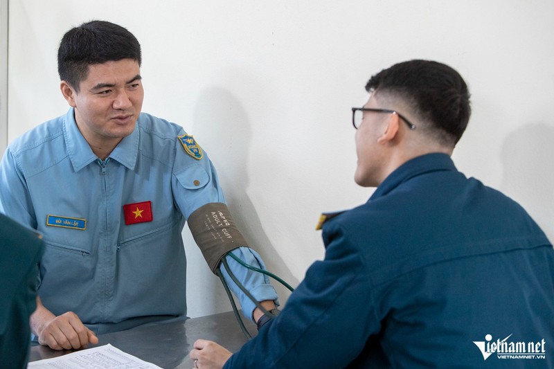 Tiet lo man bieu dien doc dao cua Su-30MK2 tai trien lam Quoc phong-Hinh-5