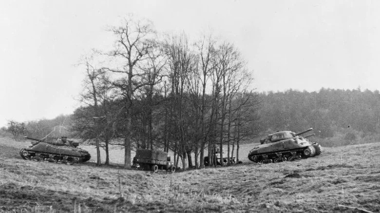 Bí mật 'đội quân ma' giúp quân Đồng minh lừa Hitler vố đau - Hình 2 Bi mat 'doi quan ma' giup quan Dong minh lua Hitler vo dau-Hinh-2