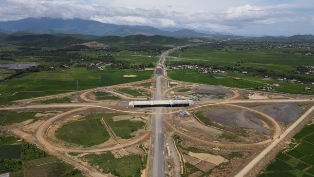 Mot cong nhan tu vong tren cong truong cao toc Khanh Hoa - Buon Ma Thuot