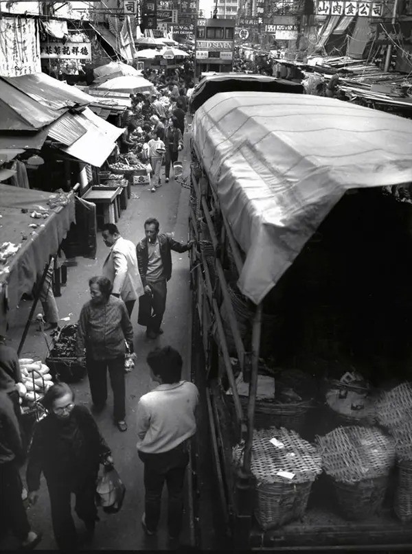 Anh hiem ve cuoc song hoi ha o Hong Kong nam 1980