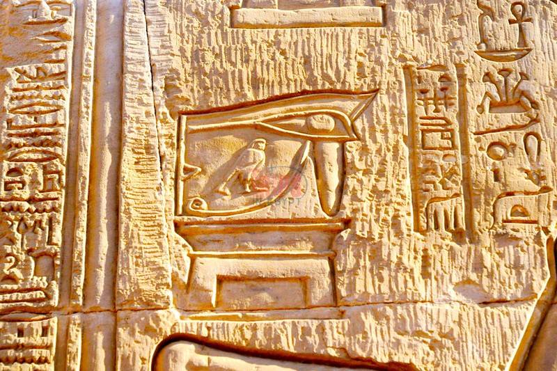 Vì sao nhiều mộ cổ Ai Cập có hình ảnh “Mắt thần Horus"? - Hình 8 Vi sao nhieu mo co Ai Cap co hinh anh “Mat than Horus