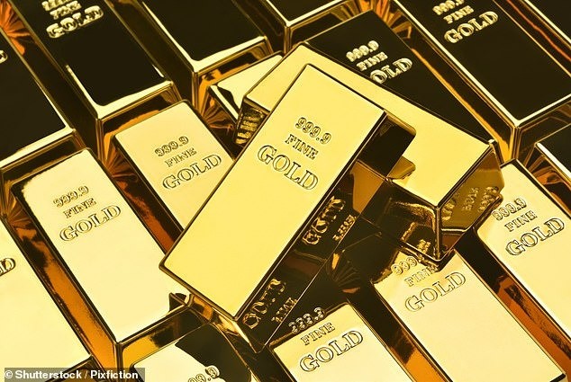 Mua xe tăng trên eBay, sốc nặng thấy 5 thỏi vàng bên trong - Hình 4 Mua xe tang tren eBay, soc nang thay 5 thoi vang ben trong-Hinh-4