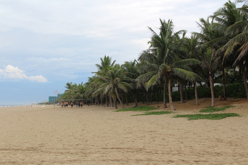 Da Nang de xuat xu ly khach san sang lan bien cong cong