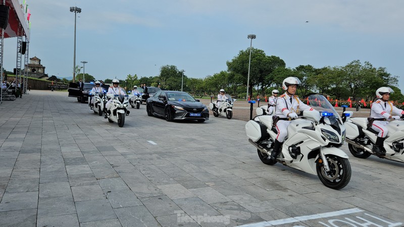 Man nhan cac man dien tap chong khung bo cua luc luong cong an-Hinh-6