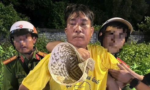 Đối tượng giả gái, chích điện 2 người ở Phú Quốc vì ghen tuông Doi tuong gia gai, chich dien 2 nguoi o Phu Quoc vi ghen tuong