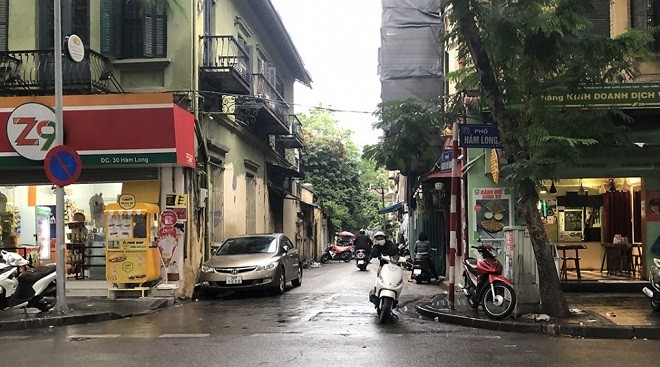 Biet thu cuu Chu tich Ha Noi o bi bo hoang ngap rac gio ra sao?