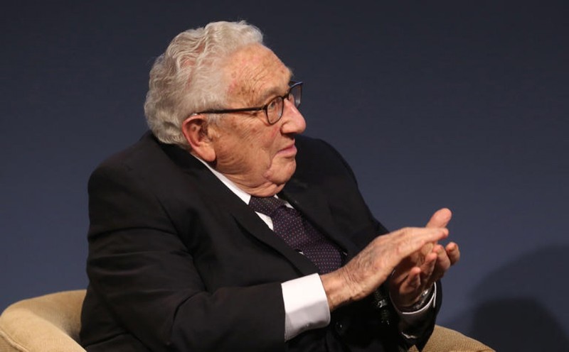 Ong Kissinger: Viec Ukraine gia nhap NATO da tro nen “phu hop”