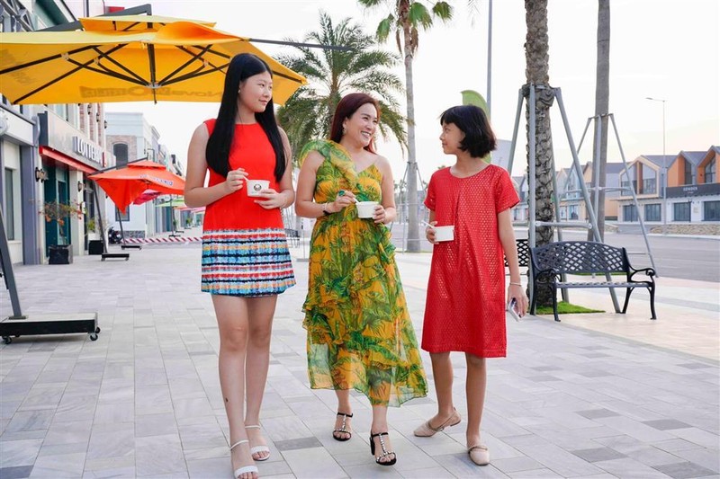 Con gai Binh Minh - Anh Tho: chan dai giong bo, tiet kiem giong me-Hinh-5