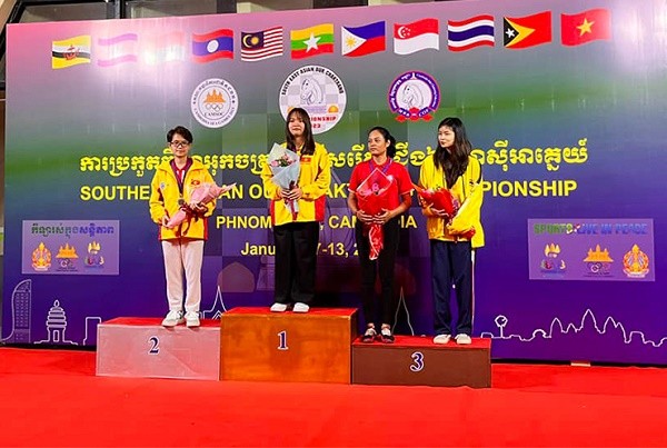 Tuyen co “oc” Viet Nam co dan nguoi dep ra quan san HCV SEA Games 32-Hinh-2