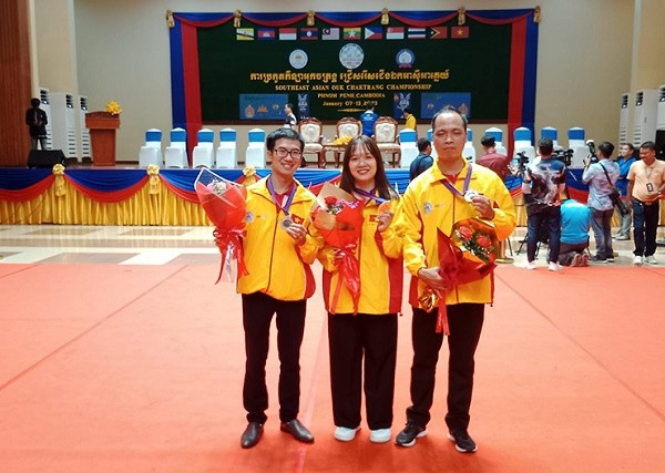 Tuyen co “oc” Viet Nam co dan nguoi dep ra quan san HCV SEA Games 32