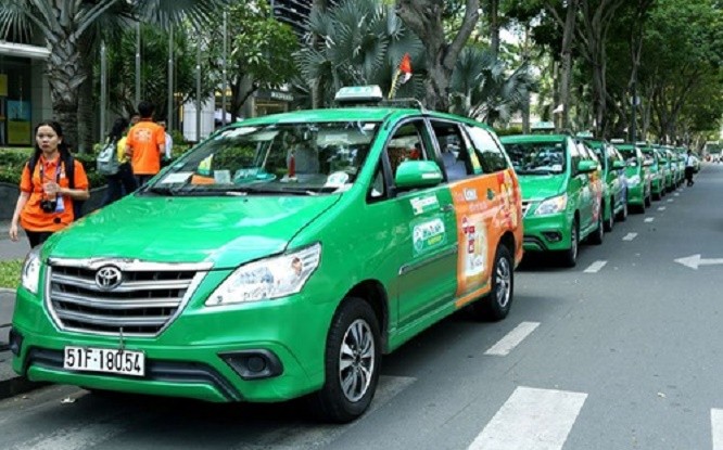 Quyet dinh thay 10.000 xe Toyota moi, doanh thu taxi Mai Linh the nao?