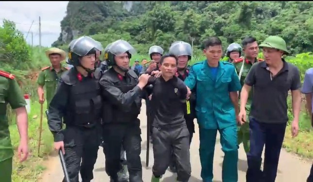 Thanh Hoa: Bat nghi pham dam 3 nguoi hang xom roi bo tron