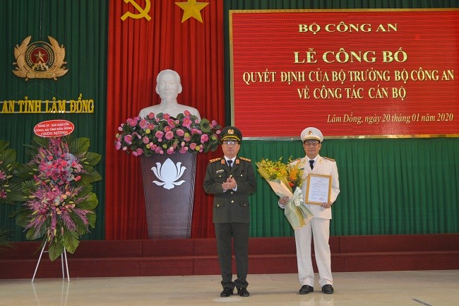 Chan dung tan Giam doc Cong an tinh Dak Lak-Hinh-2