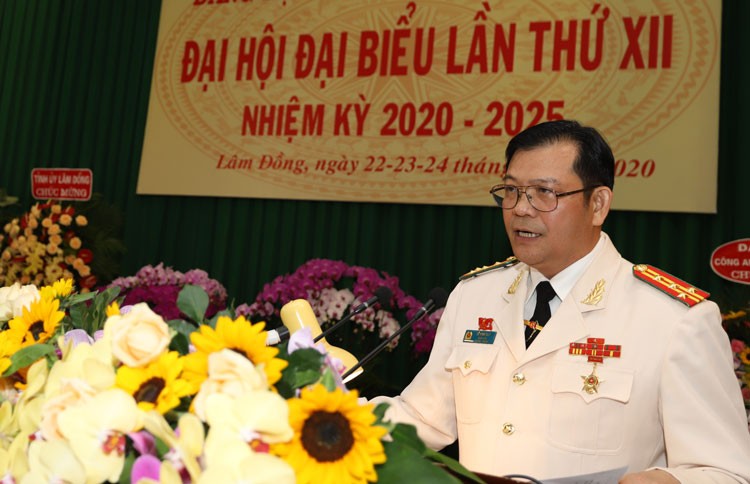 Chan dung tan Giam doc Cong an tinh Dak Lak-Hinh-4