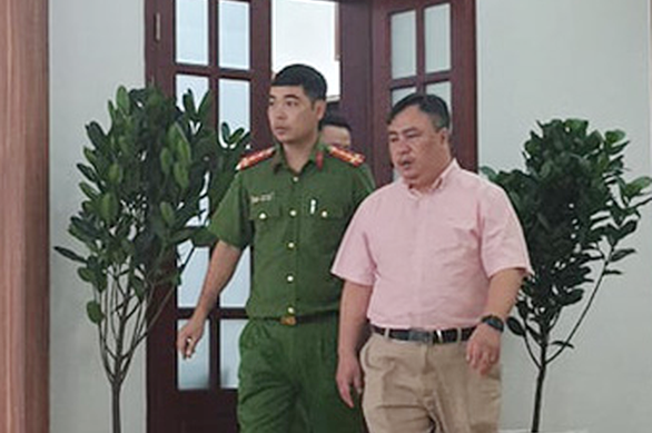 Nguyen PGD vien Tim Ha Noi bi bat: “Mieng banh” dau thau khien bao benh vien nhung cham-Hinh-2
