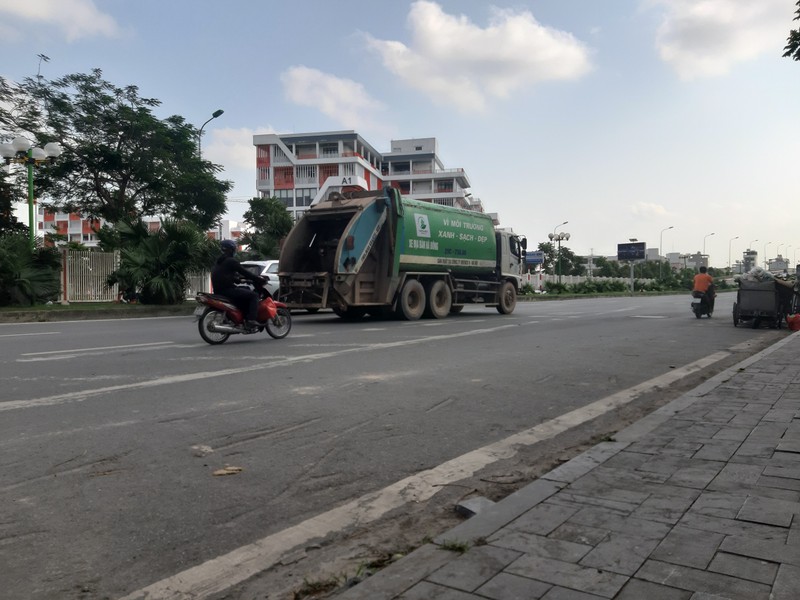 Cong ty moi truong gay o nhiem moi truong giua Thu do Ha Noi-Hinh-12