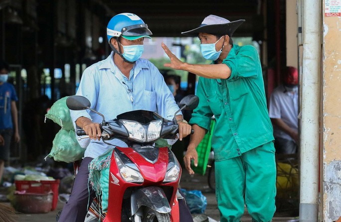 Can canh binh chung hoa hoc phun khu khuan cho Binh Dien-Hinh-7