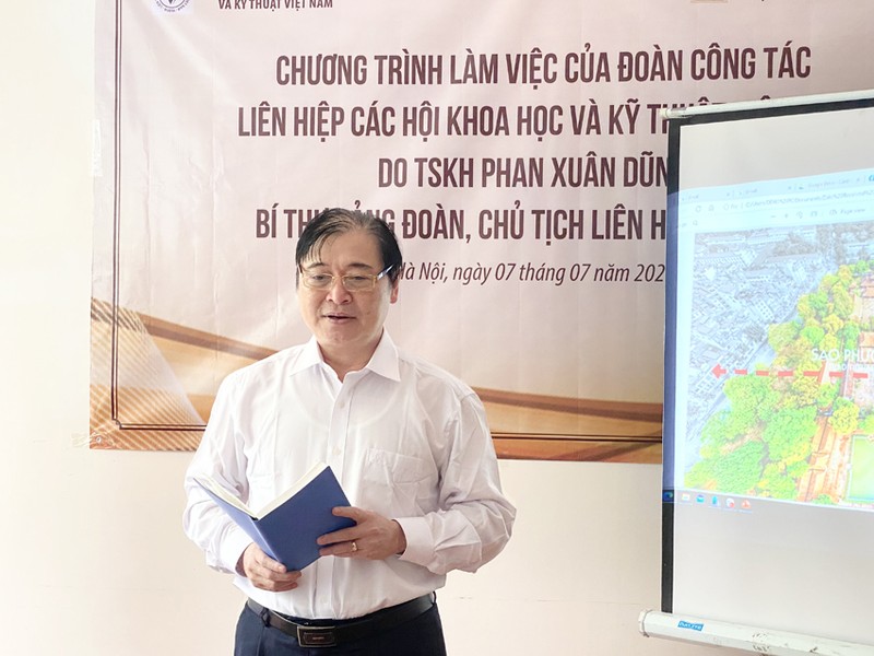 Chu tich Phan Xuan Dung lam viec voi Vien nghien cuu ung dung y hoc dan toc & Duong sinh Viet