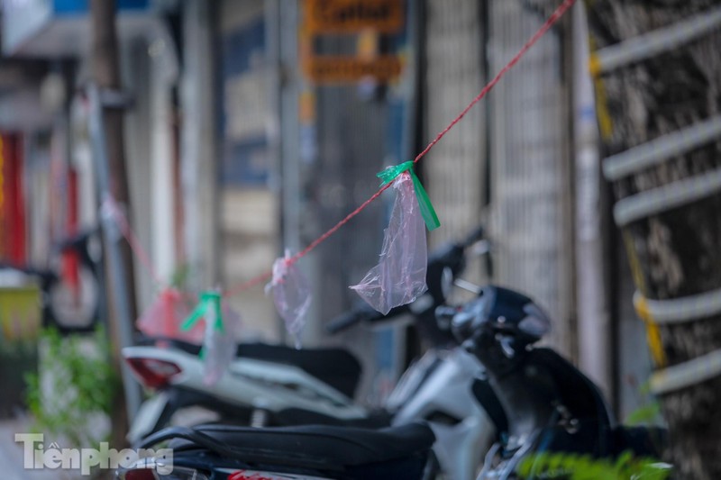 Ha Noi thoi “giang day”, duong pho vang bong nguoi-Hinh-21