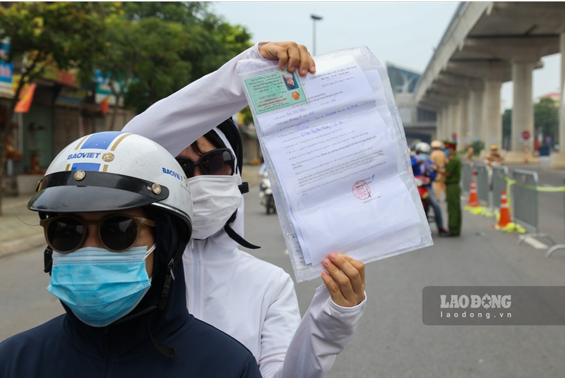 Ha Noi: Nguoi ra duong van dong, hau het dung giay di duong cu-Hinh-8