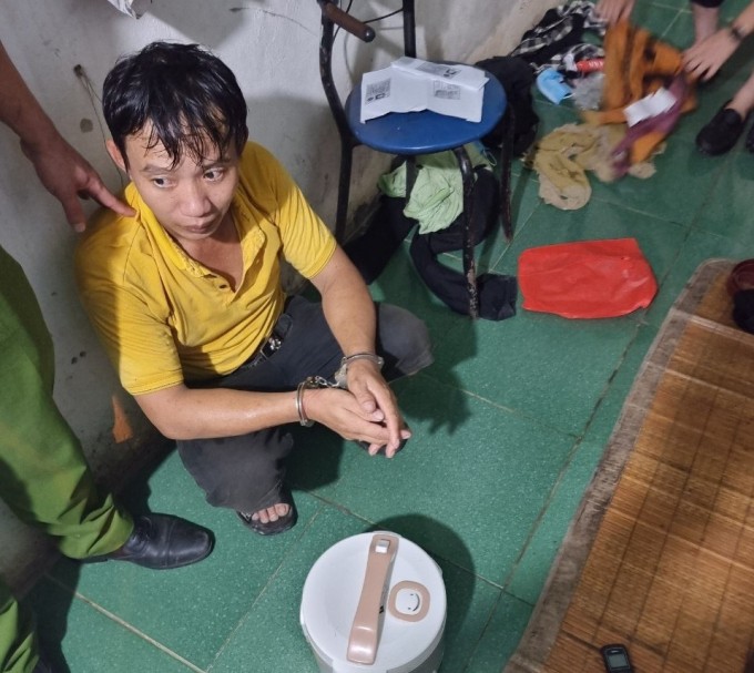 Quang Ninh: Dap dau nguoi di duong, cuop tai san