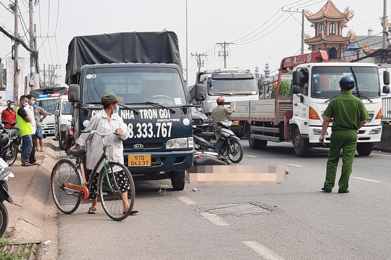 Quoc lo 1K un tac 2 km sau tai nan chet nguoi