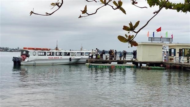 May bay, ca no quan thao bo bien Cua Dai tim nan nhan mat tich-Hinh-4