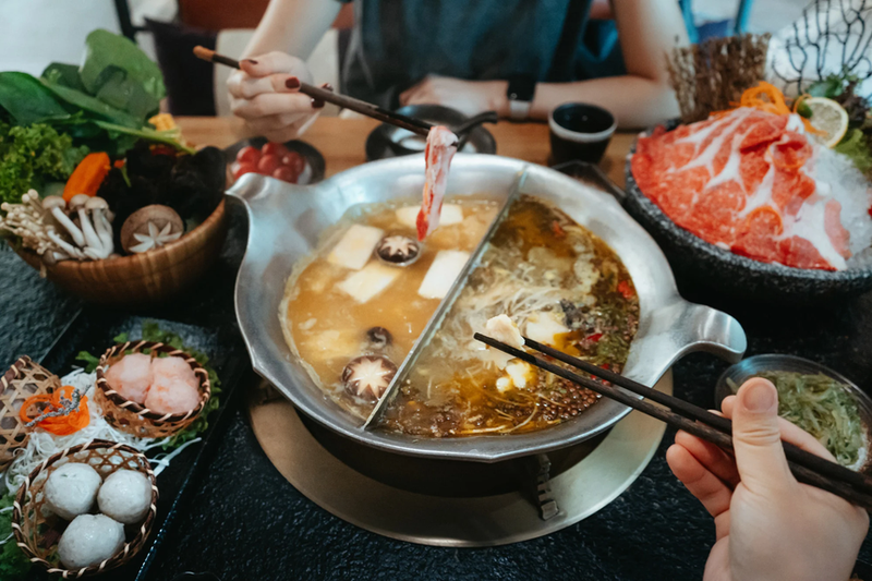 Chuoi lau Haidilao bi phan doi vi thu thap du lieu khach hang