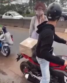 'Thanh quyt' Bella lua duoc trai tre keo xe suot doc duong-Hinh-4
