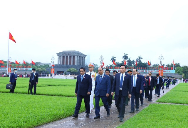 Lanh dao Dang, Nha nuoc va DBQH vao Lang vieng Chu tich Ho Chi Minh-Hinh-10