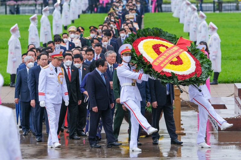 Lanh dao Dang, Nha nuoc va DBQH vao Lang vieng Chu tich Ho Chi Minh-Hinh-2