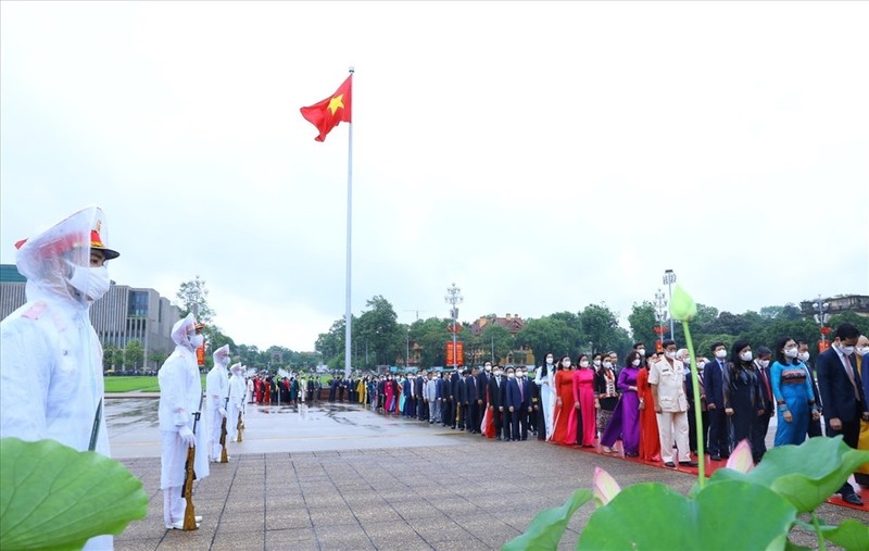 Lanh dao Dang, Nha nuoc va DBQH vao Lang vieng Chu tich Ho Chi Minh-Hinh-9