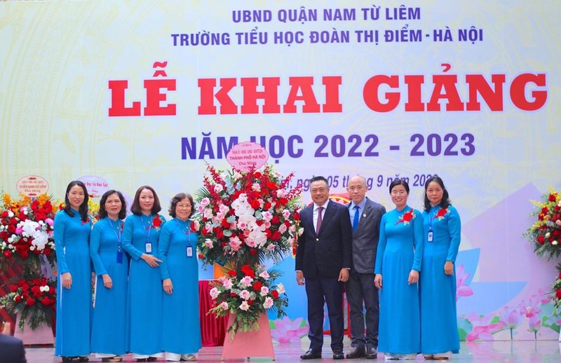 Thu tuong Pham Minh Chinh danh trong Khai giang nam hoc moi 2022-Hinh-8