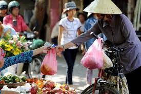 Ha Noi phan dau 100% cho truyen thong khong su dung tui nilon